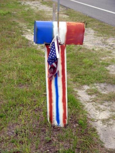 Fort Myers Florida: Patriotic Mailbox Homemade in Red-White-Blue - Round America 50-State Trip 2003. Day 10. 2003-04-10.